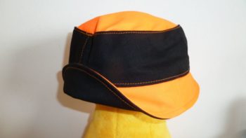 Černo-oranžový pracovní klobouk